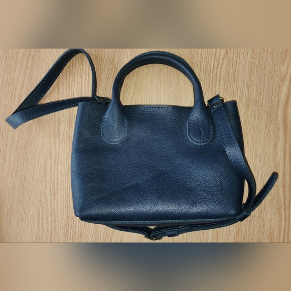Portland Leather - Small Classic Raindrop Crossbody Bag in Night Owl *Like new!* - Picture 5 of 7
